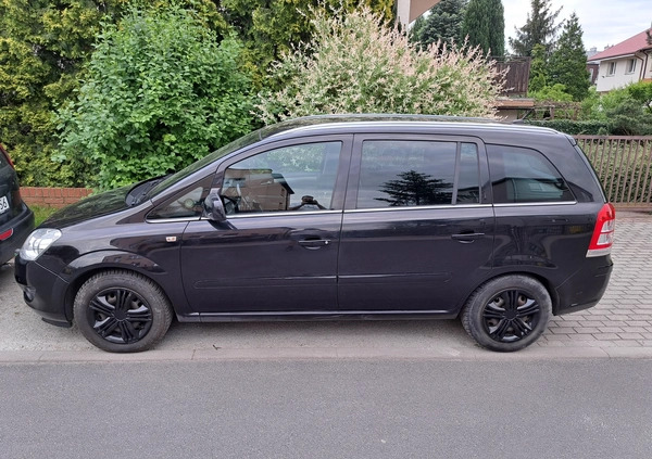 Opel Zafira cena 25000 przebieg: 191000, rok produkcji 2011 z Wrocław małe 407